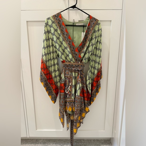 ALICE + OLIVIA Haveri Handkerchief Kimono Mini Dress Tie Sash Belt Size 2 NWT - Picture 3 of 10